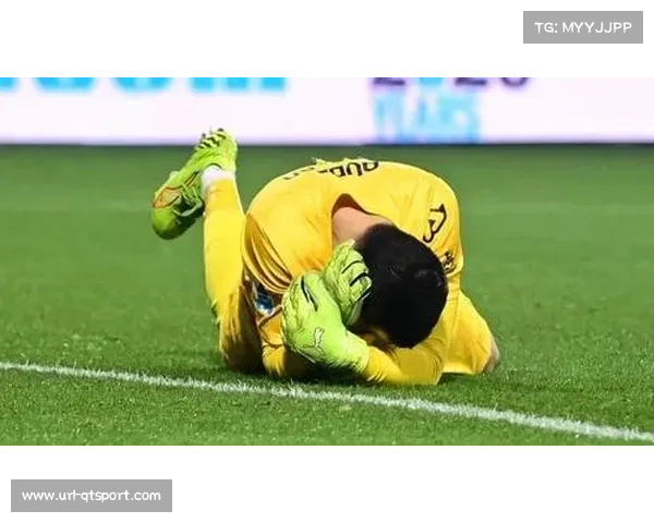 克雷莫纳门将奥代罗遭烟花击中,经治疗无大碍